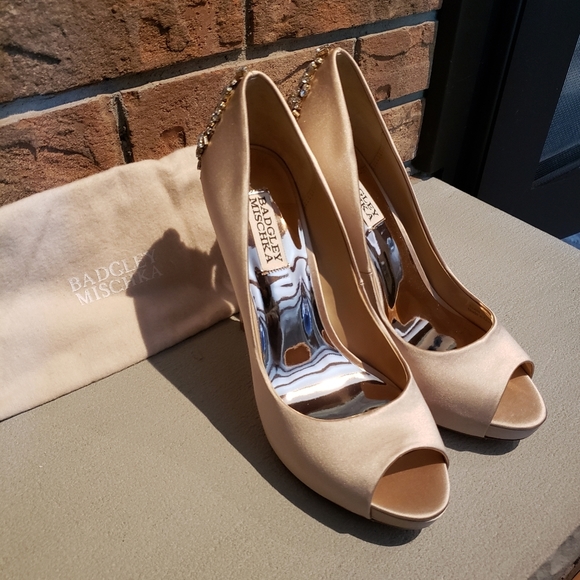 Badgley Mischka Women's Kiara Platform Pump Size 8 - Picture 5 of 11